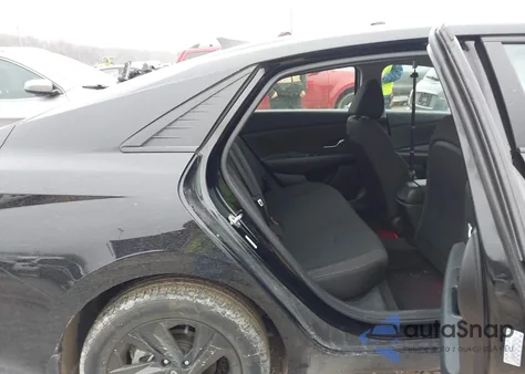 2022 Hyundai Elantra Sel z USA, uszkodzony, nr VIN KMHLS4AG2NU369657